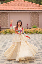 Tradition Meets Trend β Gamthi Lehenga with Mirror Work