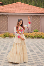 Tradition Meets Trend β Gamthi Lehenga with Mirror Work