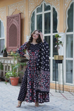 SAHELI STYLE PRESENTS PREMIUM READYMADE KURTI WITH PANT DUPATTA SET BLACK