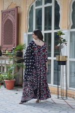 SAHELI STYLE PRESENTS PREMIUM READYMADE KURTI WITH PANT DUPATTA SET BLACK