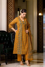 SAHELI STYLE PRSENTS LIGHT ORANGE KURTI PANT DUPATTA PAIR