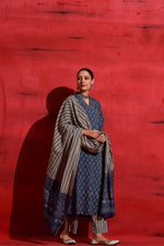 SAHELI STYLE PRESENTS Womens Roman Slub Kurti With Duppata And Bottomwear 3 Pice Set