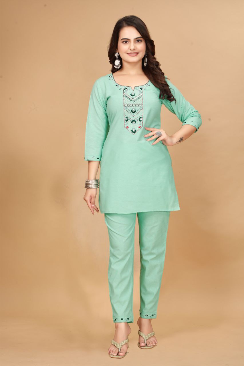 SAHELI STYLE PRESENTS THE PEACH MOST CLASSIC HANDWORK CO-ORD