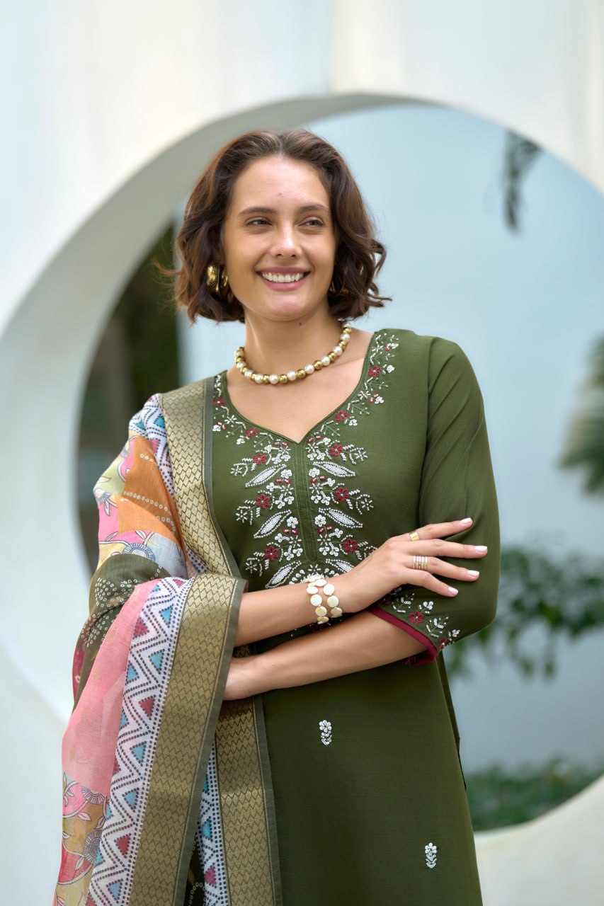 SAHELI STYLE Presents Green Elegant Straight Kurti Pant Dupatta Set