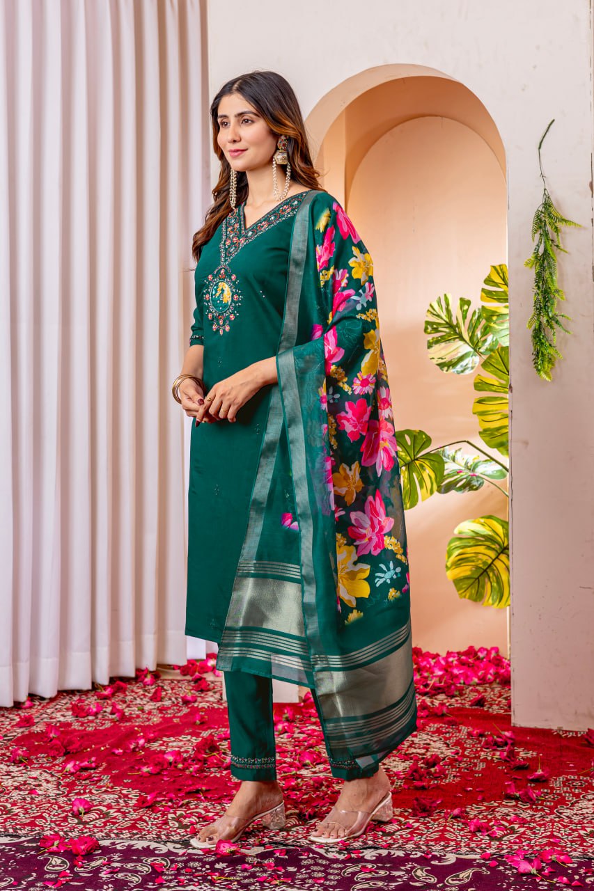 SAHELI STYLE Presents Green Elegant Straight Kurti Pant Dupatta Set