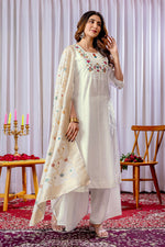 SAHELI STYLE Presents Multi Embroidery Thread,With Hand Work