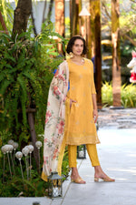 SAHELI STYLE Presents Elegant Straight Kurti Pant Dupatta Set