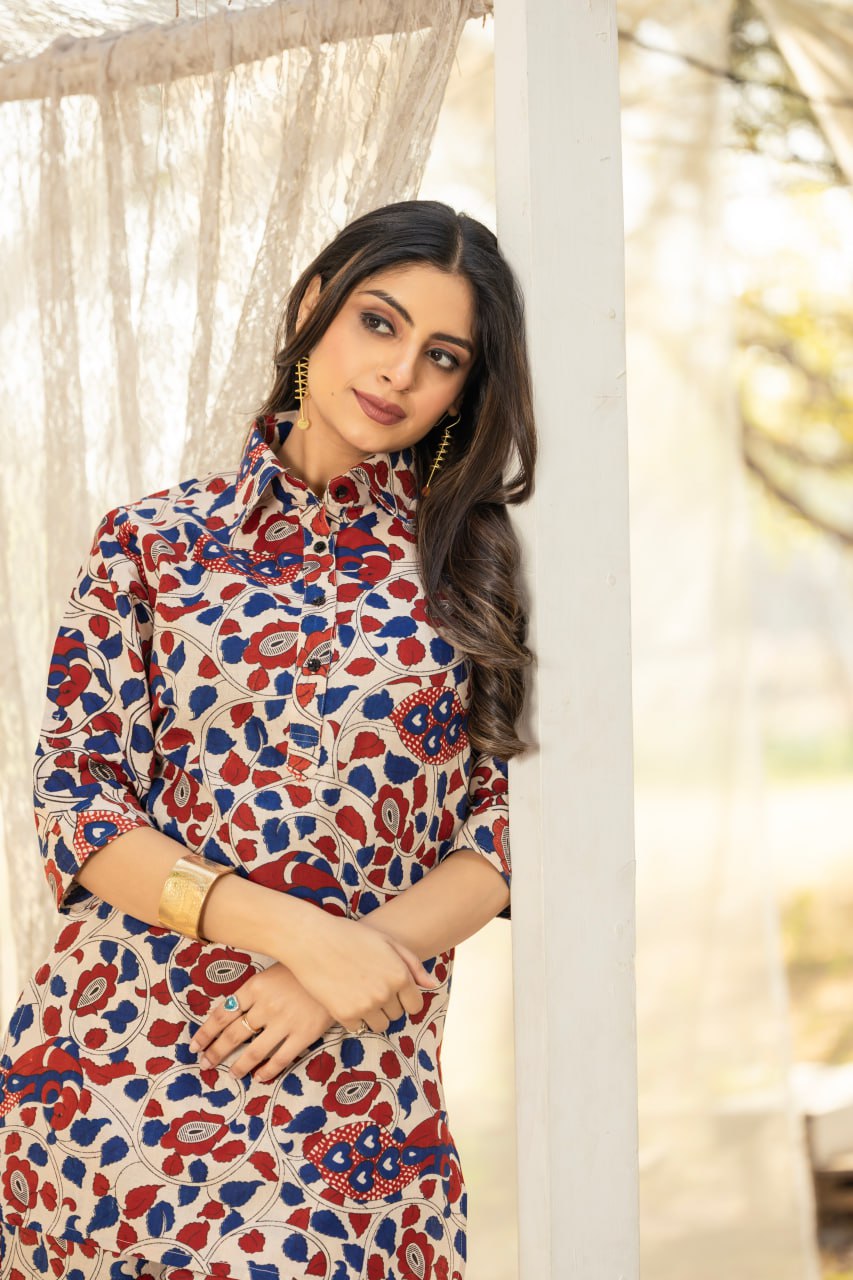 SAHELI STYLE Presents Elegant Straight Co-Ordd Set