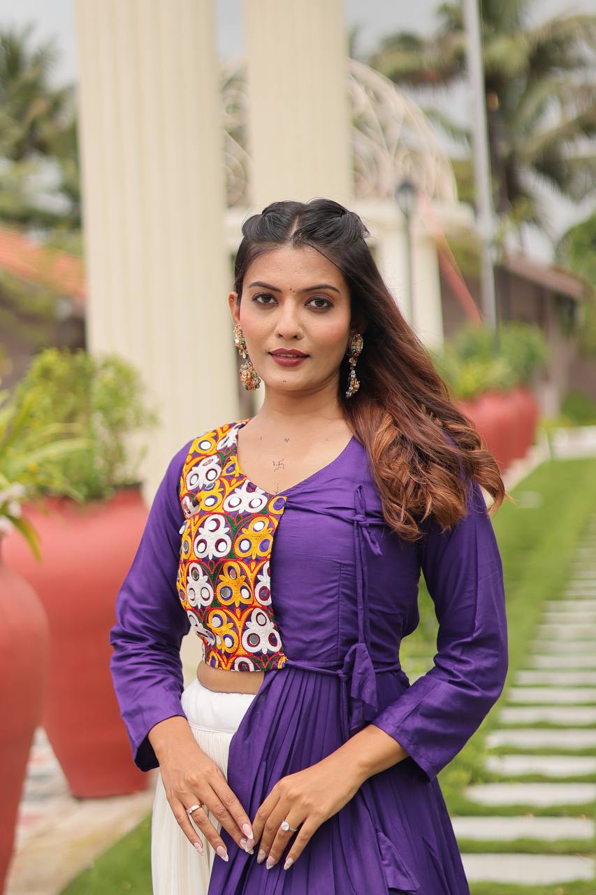 SAHELI STYLE PRESENTS NAVRATRI SPECIAL GAMTHI WORK LEHENGA CHOLI – PURE COTTON