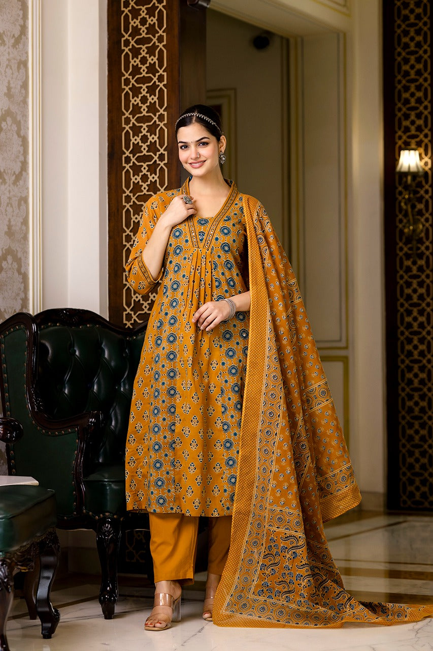 SAHELI STYLE PRSENTS LIGHT ORANGE KURTI PANT DUPATTA PAIR