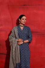 SAHELI STYLE PRESENTS Womens Roman Slub Kurti With Duppata And Bottomwear 3 Pice Set