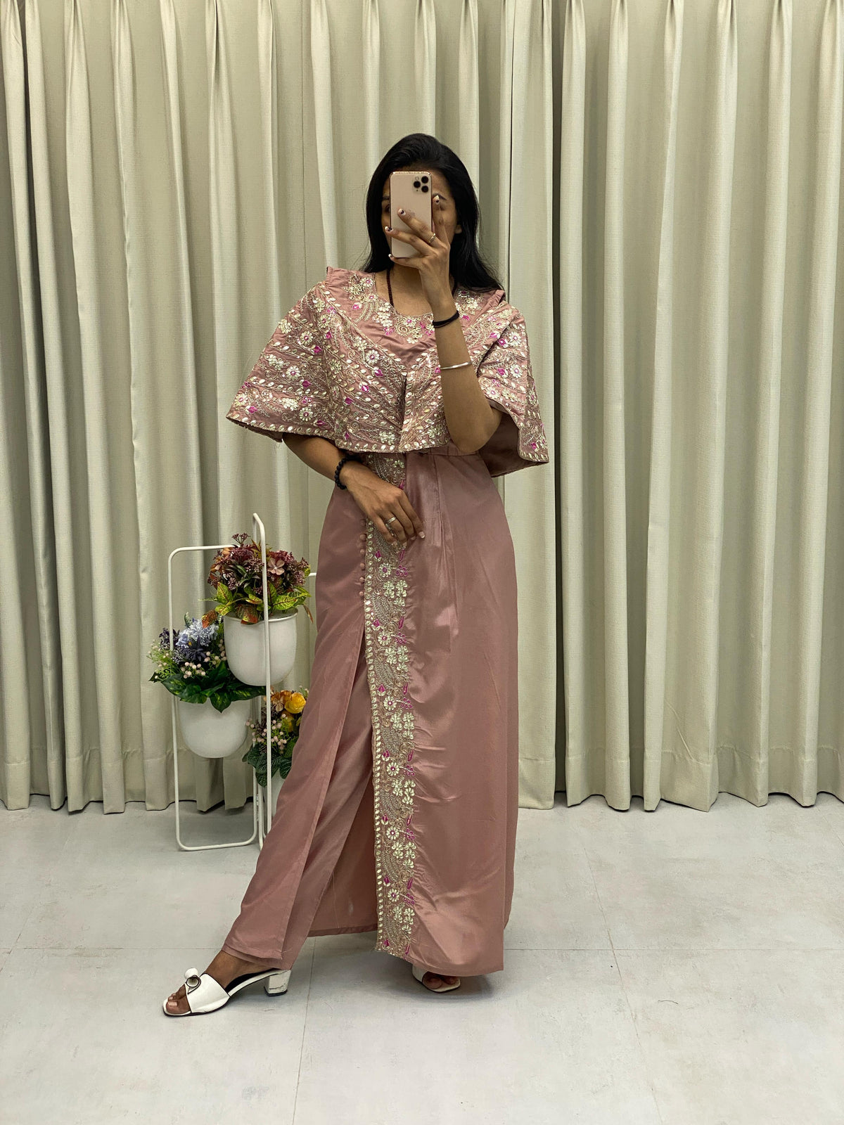 SAHELI STYLE PRESENTSFANCY WESTERN STYLE CORDING SEQUANCE WORK WITH FOIL PAPER WORK GOWN