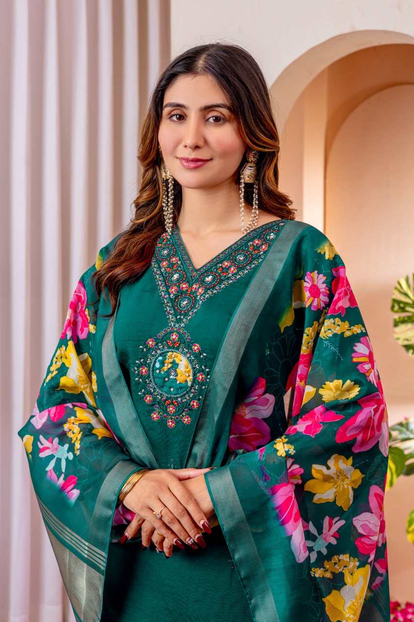 SAHELI STYLE Presents Green Elegant Straight Kurti Pant Dupatta Set
