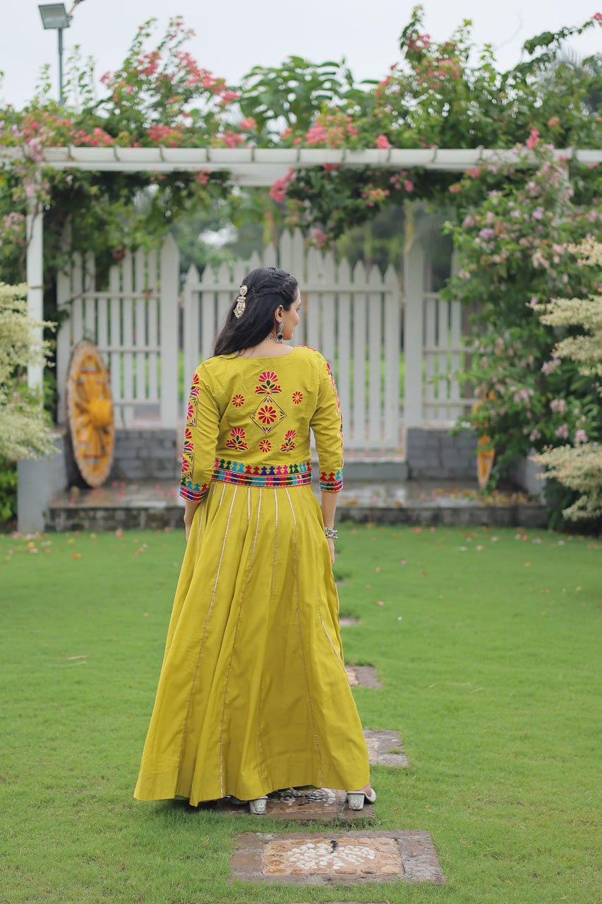 SAHELI STYLE PRESENTS YELLOW COLOURS NAVARATRI SPECIAL LEHNGHA CHOLI