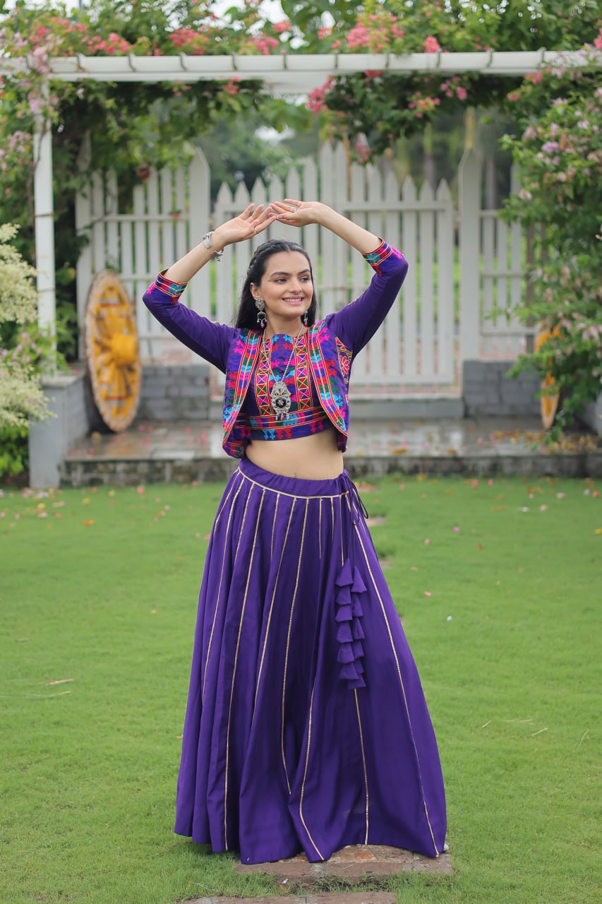 SAHELI STYLE PRSENTS PURPLE COLOURS NEW NAVARATRI SPECIAL LEHNGHA CHOLI