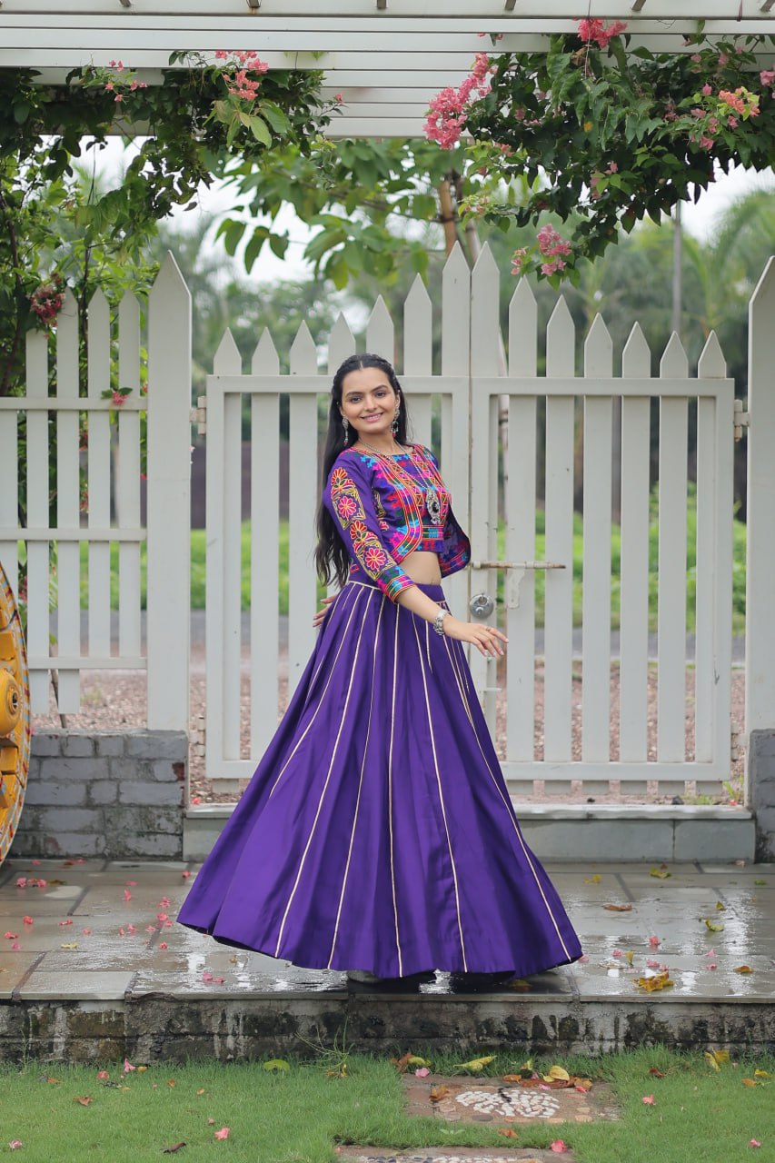 SAHELI STYLE PRSENTS PURPLE COLOURS NEW NAVARATRI SPECIAL LEHNGHA CHOLI